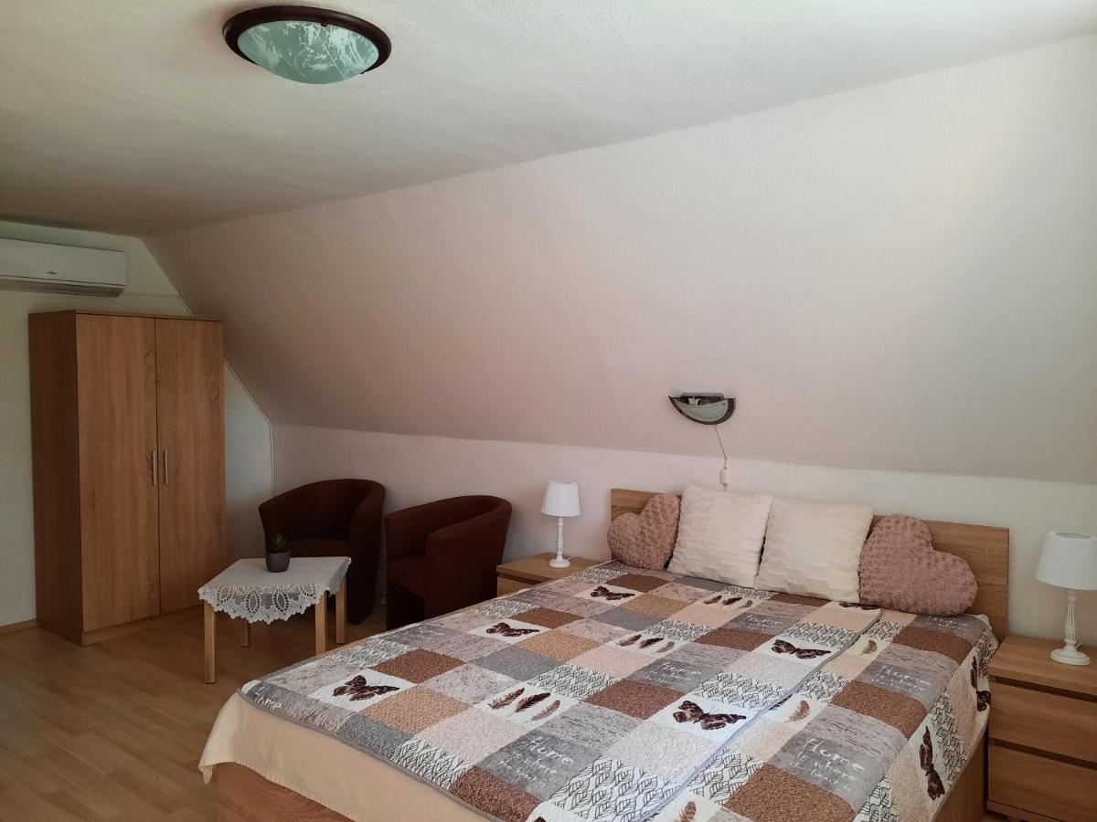 Dora Apartmanhaz Zalakaros Buitenkant foto