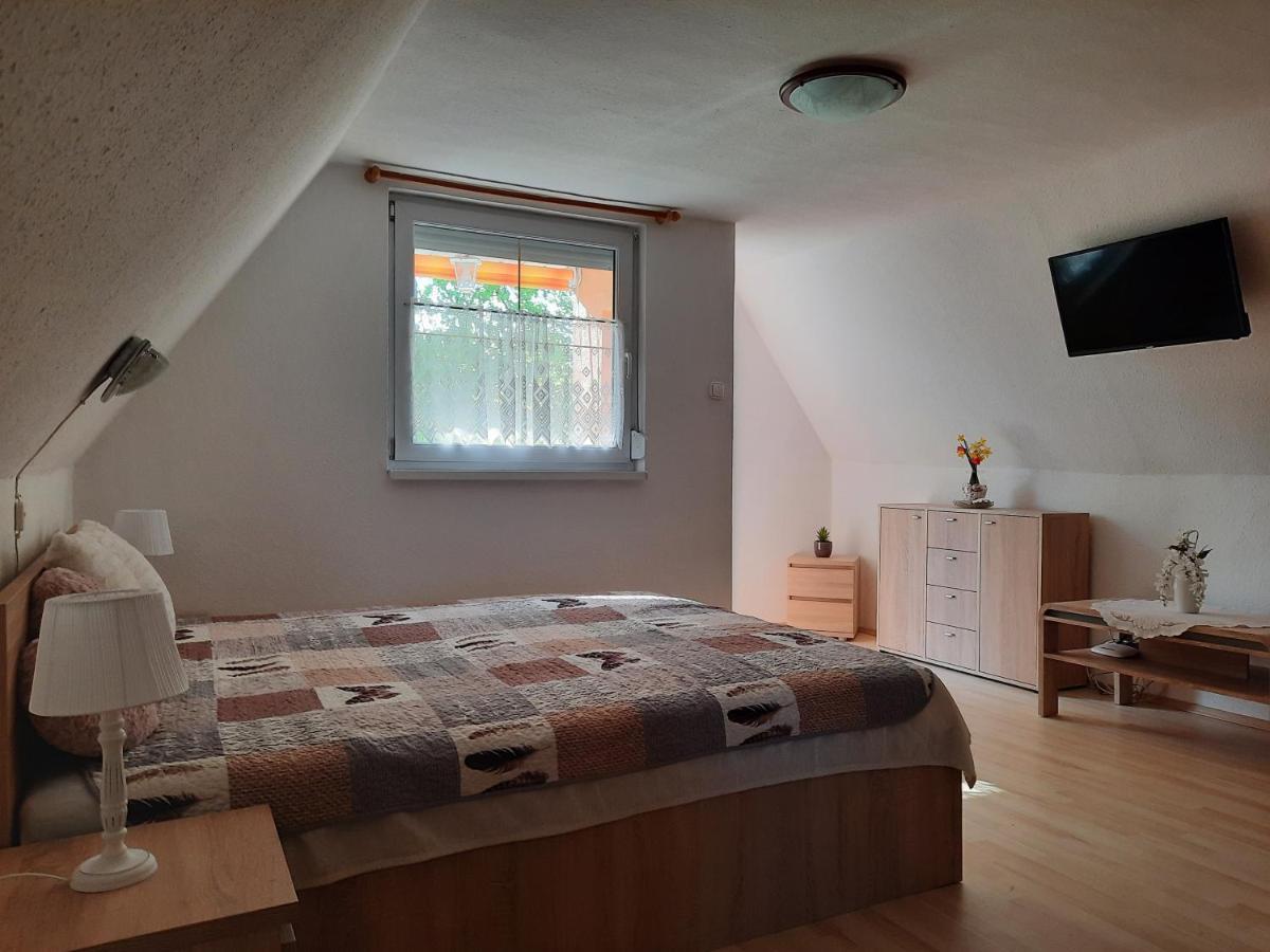 Dora Apartmanhaz Zalakaros Buitenkant foto