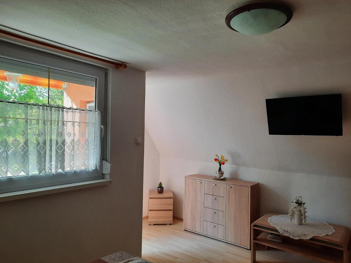 Dora Apartmanhaz Zalakaros Buitenkant foto